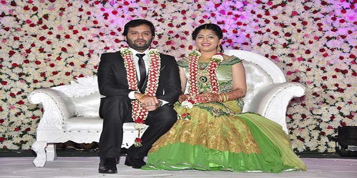 Jaya Prada shares a warm hug with Sridevi at the wedding reception of her son1