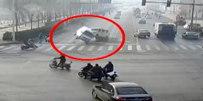 Vehicles moving on the road were suddenly blown away in the air in China