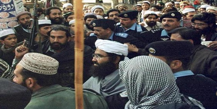 भारत की सख्ती से पाकिस्तान ने मसूद अजहर को लिया हिरासत में