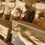 dead-body-spread-around-capuchin-catacombs-palermo-in-italy1