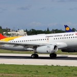 oman-tries-to-open-plane-door-mid-flight-in-suicide