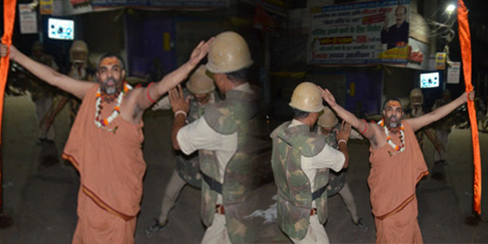 महाकुंभ में साधुओं ने पुलिस को दौड़ा-दौड़ा कर पीटा