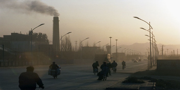 चीन में वायु प्रदूषण से बनेगा हीरा, देखें वीडियो