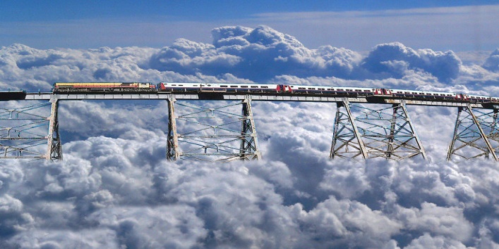 देखें किस प्रकार बादलों को चीरकर निकलती है ये अर्जेंटीना की ट्रेन