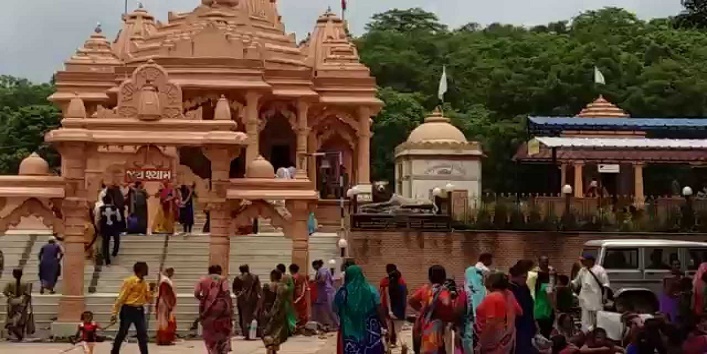 तुलसी श्याम मंदिर – यहां फेल होता है न्यूटन का नियम, देखें वीडियो