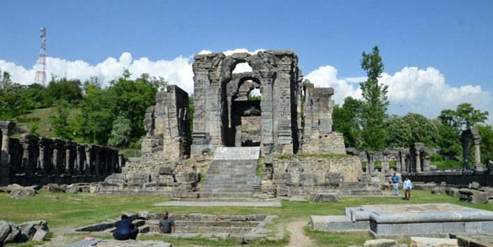 मार्तन्ड सूर्य मंदिर – 84 स्तम्भों पर निर्मित कश्मीर का प्राचीन और अनोखा मंदिर