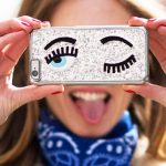 landscape-1467318451-elle-selfie