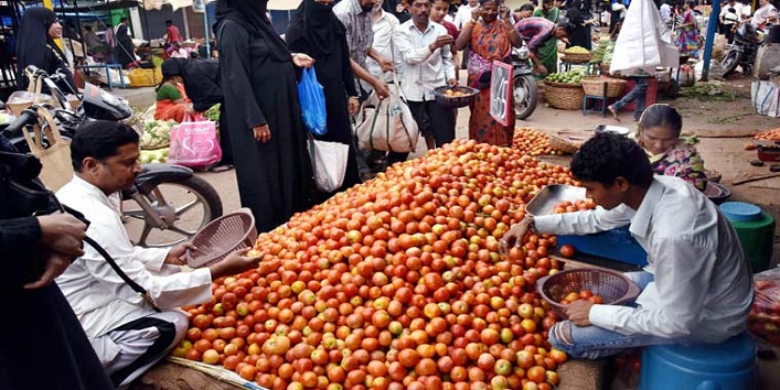 due to bad relations with india pakistan faced miseries as tomatoes price hikes cover
