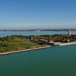 nobody comes alive from this venetian lagoon island 1