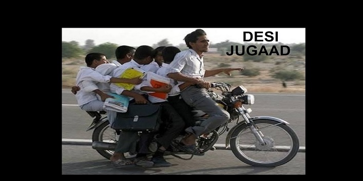बिना गाड़ी के बाइक से ही इतने लोगों को सवार करने का यह जुगाड़ भारत में निर्मित हुआ होगा।