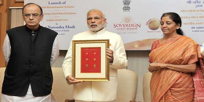 प्रधानमंत्री ने लांच किये भारतीय सोने के सिक्के