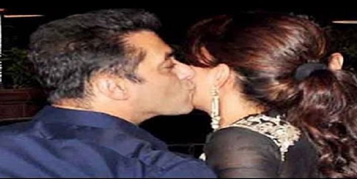 किसे दिया सलमान खान ने अपने प्यार का पहला Kiss!!