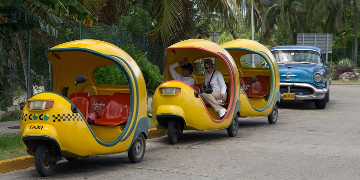 क्यूबा में पर्यटकों की पहली पसंद बनी है कोको टैक्सी