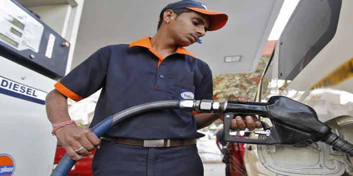 यहां से आप 1.36 रुपए लीटर खरीद सकते हैं पेट्रोल