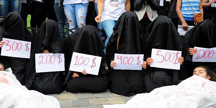 ISIS बंधक लड़कियों यौन गुलामों की तरह बेच रहा है ऑनलाइन