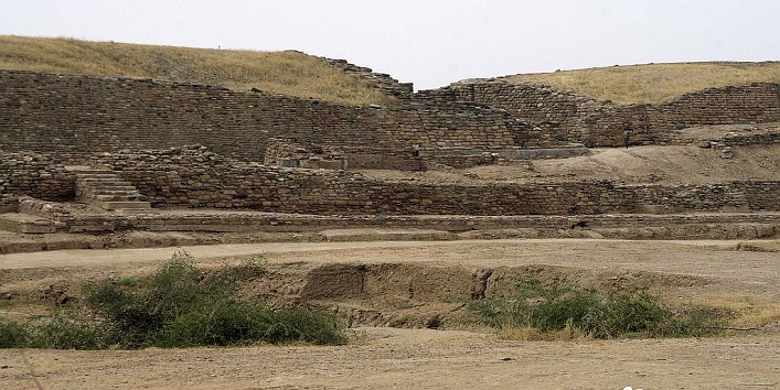 अनोखी दीवार – 5000 साल पहले बनी इस दीवार ने बचाये थे लाखों लोग