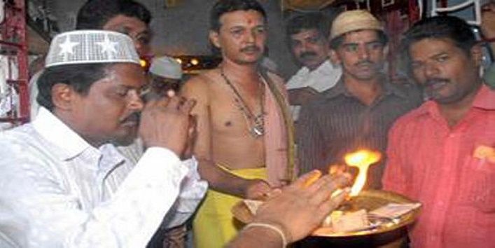 नाग-नागिन मंदिर – यहां हिन्दू-मुस्लिम साथ करते हैं इबादत