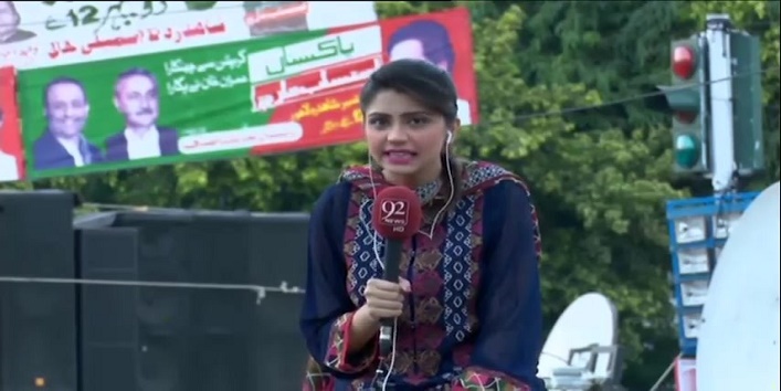 Reporter from pakistan loses consciousness during live reporting
