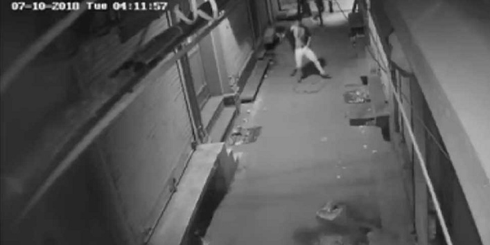 चोरों ने चोरी करने से पहले किया डांस, देखें वायरल वीडियो