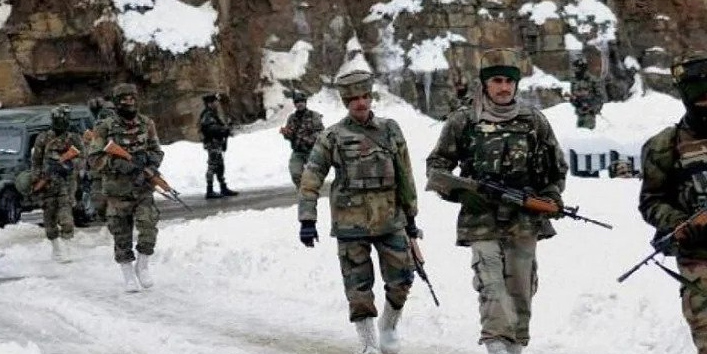 कड़कड़ाती ठंड में चीन के मंसूबों को बर्फ में दफन करने के लिए भारतीय सेना तैयार, कर लिए चौकस इंतजाम